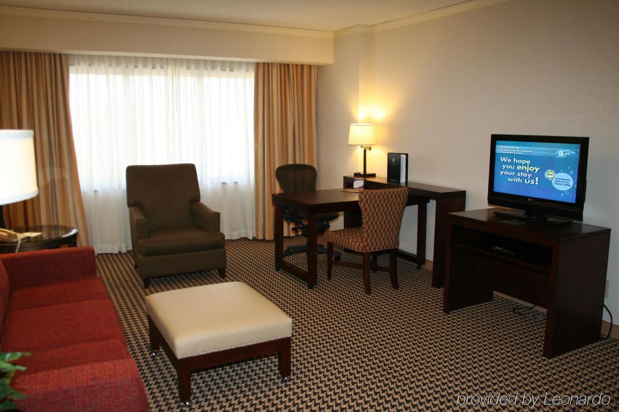 Embassy Suites By Hilton Atlanta Perimeter Center Phòng bức ảnh